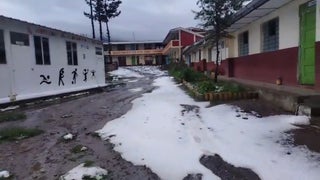 Ayacucho: tormenta de lluvia y granizada afecta a colegio Abraham Maurtua en Coracora