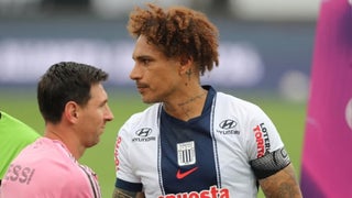 Paolo Guerrero olvida la Libertadores: 