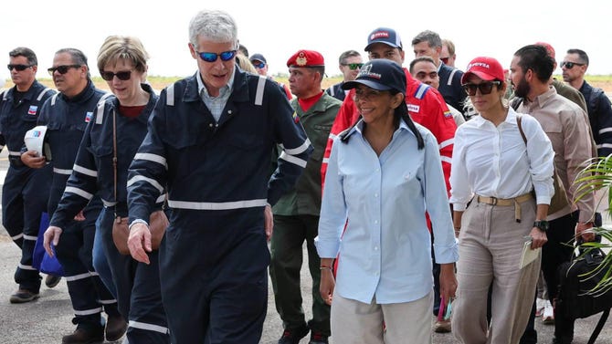 Más petróleo, menos sanciones y una pronta cita: Venezuela y EE.UU. apuntan ahora a una buena sintonía