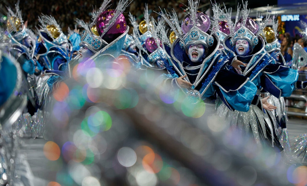 La jornada inaugural del Carnaval de Sao Paulo se desarrolló en el Sambódromo de Anhembí.