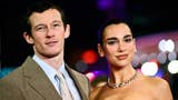 Dua Lipa deslumbra en la Berlinale 2026 mientras apoya a su pareja Callum Turner en el estreno de 'Rosebush Pruning'