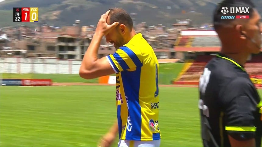 Hernán Barcos abandonó el Sport Huancayo vs FC Cajamarca por lesión