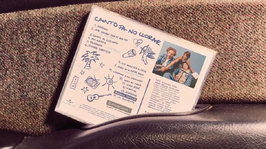 'Canto pa no llorar' nos regresa a la época de los 2000 donde se conseguía un mix variado y pintado a mano.