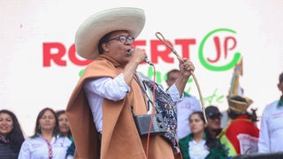 Roberto Sánchez fue operado de apendicitis y se recupera en una clínica de Arequipa