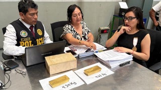 Fiscalía inmoviliza dos barras de oro valorizadas en más de 3.5 millones de soles que se iban a exportar a Miami