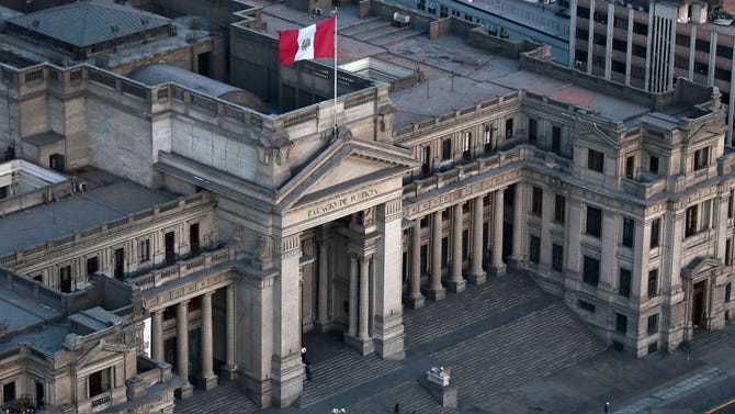 PJ ordenó ampliar por 24 meses plazo de investigación fiscal contra exjefe de la Policía y otros por presuntos ascensos irregulares en la PNP