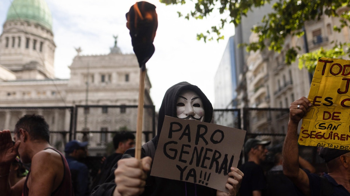 Mayor central obrera argentina convoca a una huelga general por la reforma laboral de Javier Milei