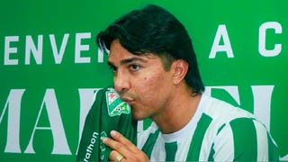 Con la mira en el Mundial: Marcelo Martins fue presentado como nuevo jugador de Oriente Petrolero