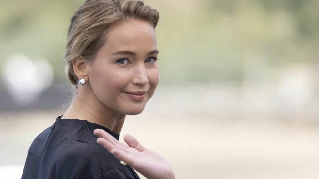 <strong>Jennifer Lawrence</strong> (15/08/1990): Dos veces ganadora del Oscar, se consolidó como una de las actrices más influyentes de su generación. Como Caballo de Metal, destaca por su franqueza y personalidad vibrante.