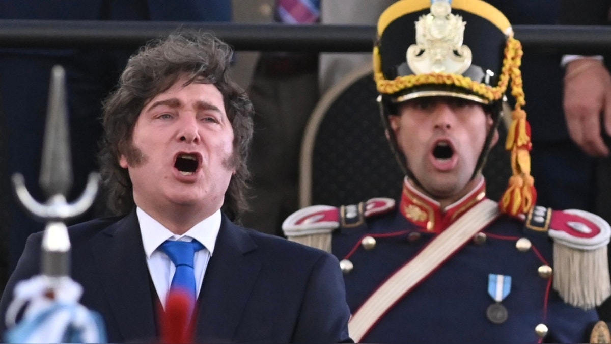 Gobierno de Milei elimina polémico artículo sobre licencias médicas de su reforma laboral: ¿por qué era cuestionado?