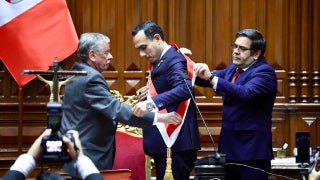 ¿Quién debe asumir temporalmente la Presidencia hasta que el Congreso defina al sucesor de José Jerí?