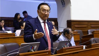 Congreso eligió a José María Balcázar como presidente interino