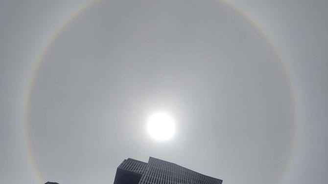 Halo solar sorprende a limeños: ¿qué es y cómo se origina este fenómeno? [GALERÍA]