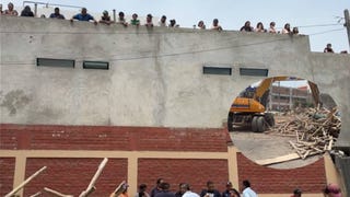 Profesores toman colegio Nuestra Señora de la Merced para evitar que municipio derrumbe muros