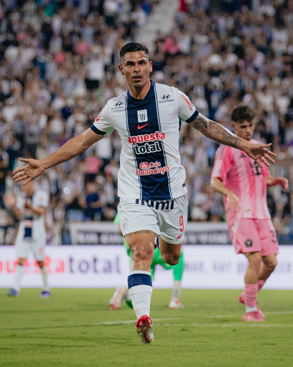 <strong>10. Luis Ramos (Delantero): permanece en el once titular.</strong>