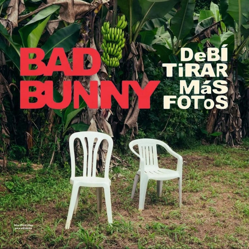 Bad Bunny sigue consiguiendo premios con su disco Debí tirar más fotos.