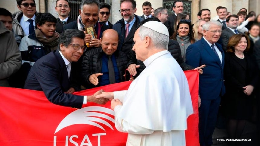 Delegación universitaria se reunió con el Papa León XIV en el Vaticano