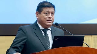 Fiscalía pidió un año y cuatro meses de prisión para Walter Ayala por presunta injerencia en ascenso de oficiales del Ejército y la FAP