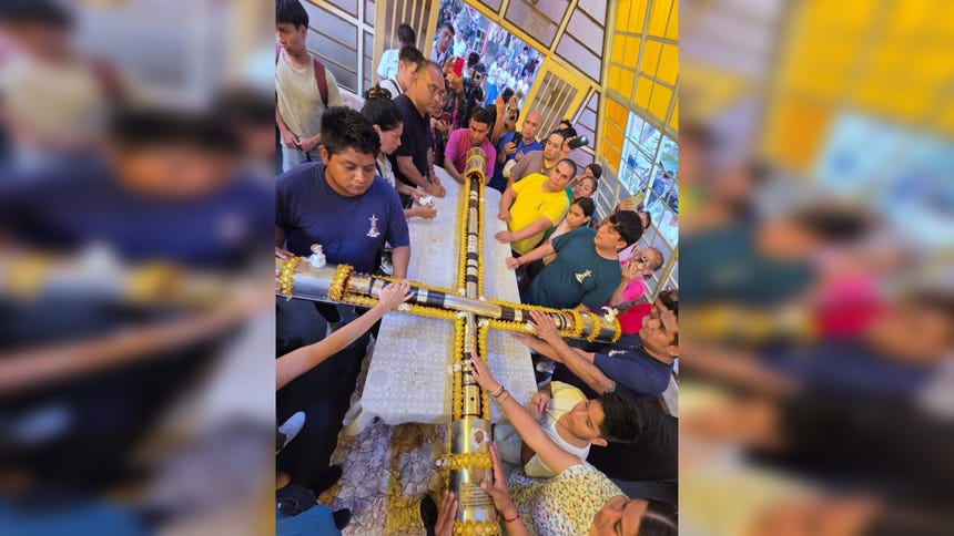 También se dispuso el cierre de la capilla provisional, ubicada en el cerro, para evitar algún accidente, de peregrinos y fieles devotos.