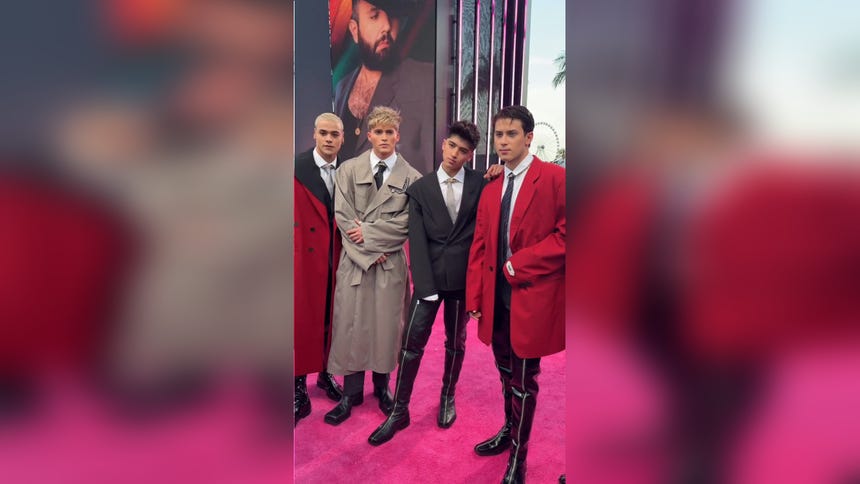 Con Alejandro Aramburú, Santos Bravos llega a la alfombra magenta en Premio Lo Nuestro 2026 