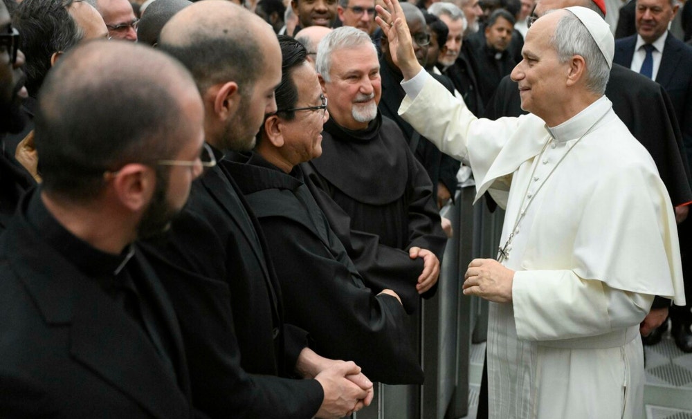 El Vaticano también anunció este jueves una visita el 8 de mayo al Santuario de la Virgen de Pompeya y a Nápoles mientras que el 23 del mismo mes acudirá Acerra, en la región de Campania, a la llamada ‘Tierra de Fuego’, por los vertidos tóxicos de la Camorra, la mafia local.
