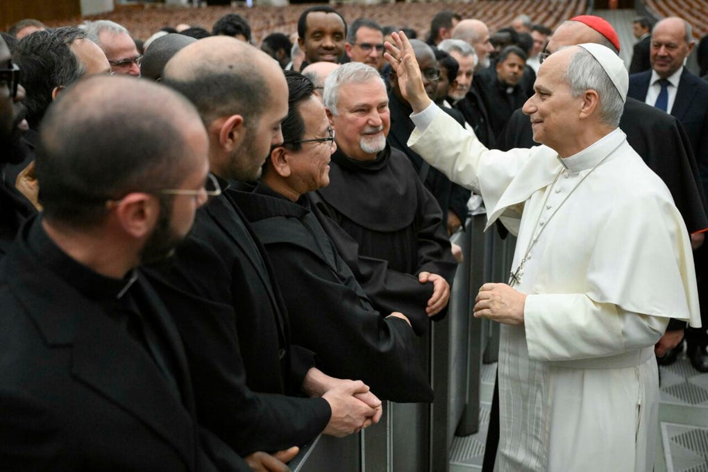 El Vaticano también anunció este jueves una visita el 8 de mayo al Santuario de la Virgen de Pompeya y a Nápoles mientras que el 23 del mismo mes acudirá Acerra, en la región de Campania, a la llamada ‘Tierra de Fuego’, por los vertidos tóxicos de la Camorra, la mafia local.