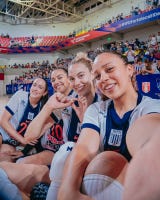 Las blanquiazules vencieron por 3-1 a San Martín y sueñan con el título.