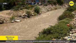 Cercado de Lima: policía fue arrastrado por las aguas del río Rímac tras ingresar a rescatar a perrito [VIDEO]