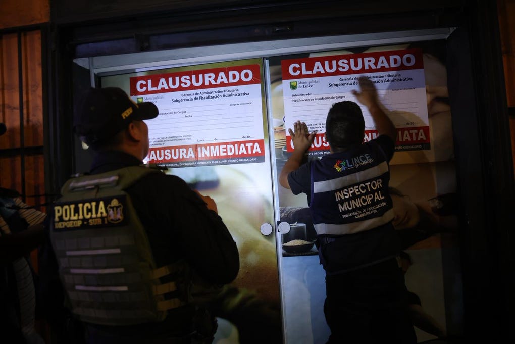 Durante el operativo, las autoridades recorrieron avenidas principales del distrito y zonas estratégicas, efectuando patrullaje preventivo y controles de identidad.