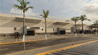 México: Cancelan vuelos internacionales en Puerto Vallarta tras ola de violencia en Jalisco