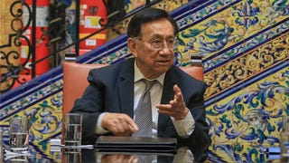 José María Balcázar habría plagiado tesis de su hijo para publicarla como libro, según reportaje