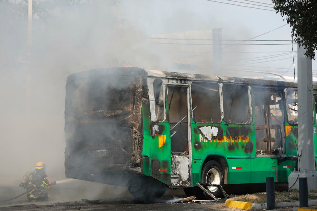 La <strong>Secretaría de la Defensa Nacional de México</strong> confirmó este domingo el abatimiento de Nemesio Rubén Oseguera Cervantes, alias El Mencho, líder del <strong>Cartel Jalisco Nueva Generación (CJNG)</strong>, durante un operativo realizado en Tapalpa, Jalisco (oeste), con apoyo de autoridades estadounidenses.