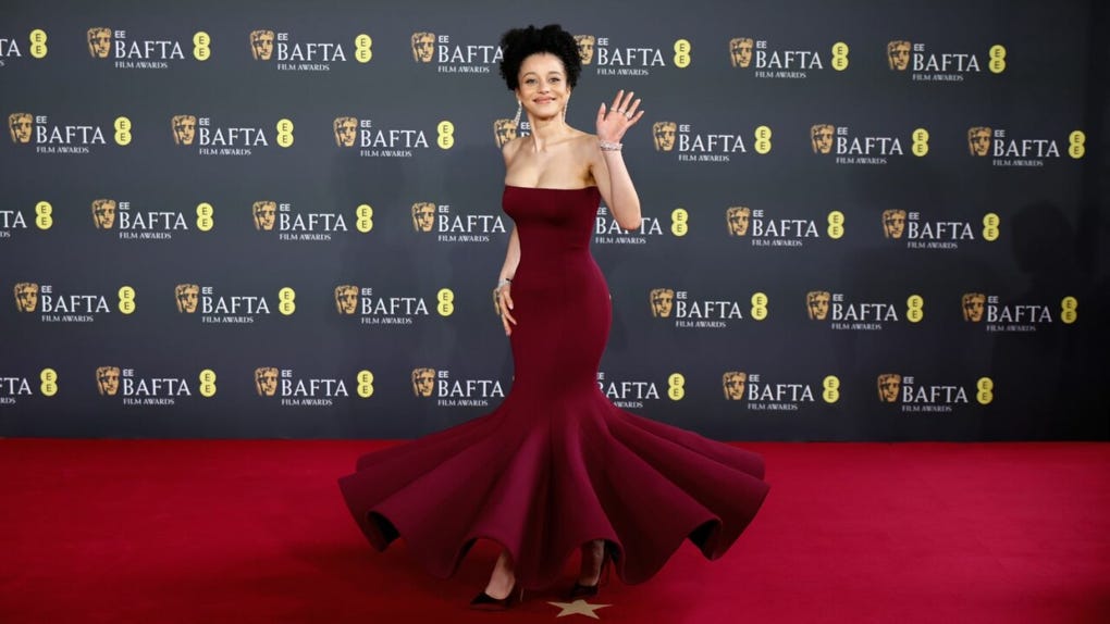 A sus 25 años, <strong data-start=1570 data-end=1611>Chase Infiniti</strong> celebra su nominación a Mejor Actriz por Una batalla tras otra y brilló en su paso por la alfombra roja.