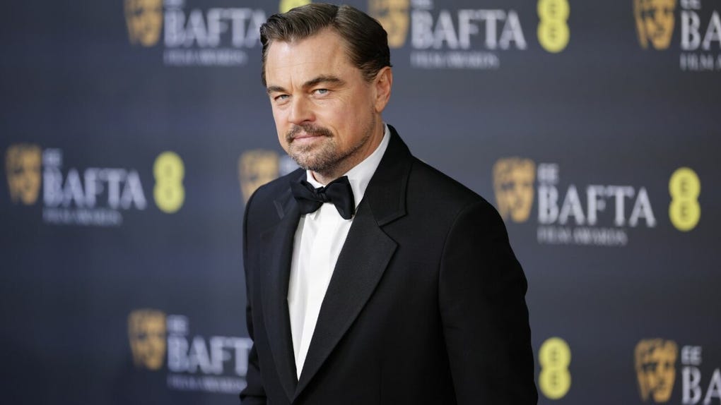 <strong data-start=3123 data-end=3166>Leonardo DiCaprio</strong>, nominado a Mejor Actor por Una batalla tras otra, fue uno de los más fotografiados de la noche.