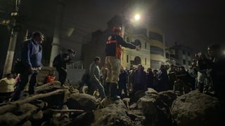 Emergencia en Arequipa: nuevos desbordes de torrenteras inundan viviendas con lodo y piedras