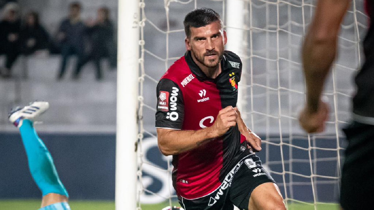 Gran homenaje: tribuna del Estadio Monumental de la UNSA llevará el nombre de Bernardo Cuesta