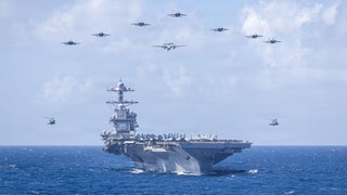 Soldados estresados y baños bloqueados: la cara B del despliegue militar de EE. UU. en Medio Oriente