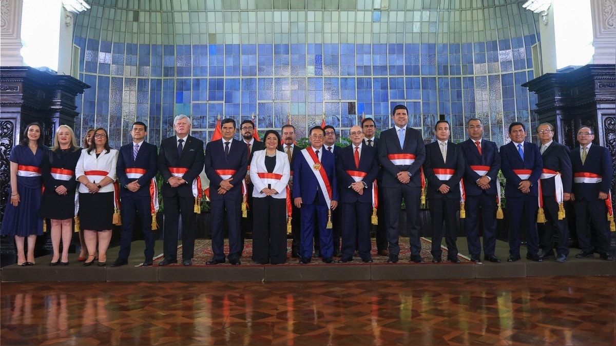 José María Balcázar tomó juramento al gabinete Miralles: estos son todos los nuevos ministros