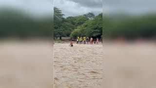 Tumbes: población de Casitas quedó incomunicada tras activación de quebradas por las fuertes lluvias
