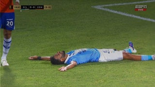 ¡Estaba solo! El increíble gol que se perdió Leandro Sosa de Sporting Cristal ante 2 de Mayo [VIDEO]