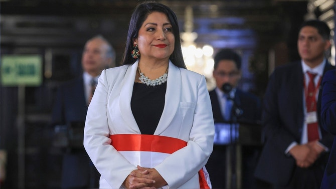 Denisse Miralles y ministros ofrecen conferencia de prensa tras juramentación de nuevo gabinete