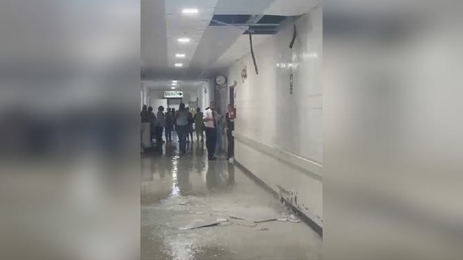 Colapsa parte del techo del Hospital Regional de Lambayeque por intensas lluvias en Chiclayo