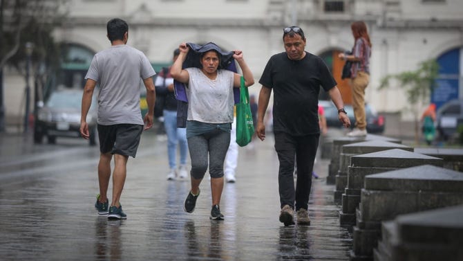 Lluvia de verano afecta a varios distritos de Lima: ¿Qué dice el Senamhi?