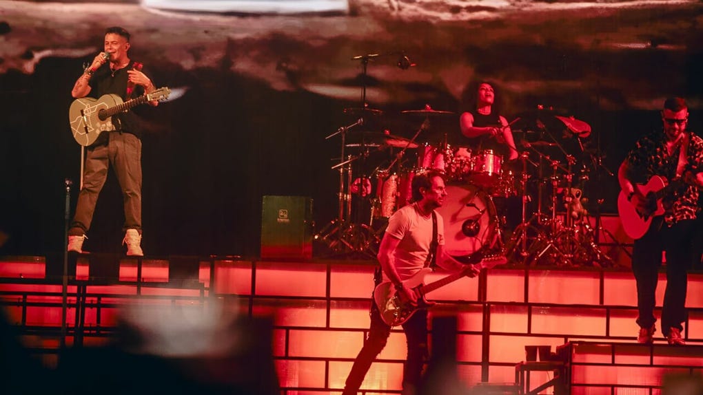 Alejandro Sanz llegó a Lima tras presentarse en México, Colombia y Ecuador. Después de Perú, cerrará el tramo latinoamericano de su gira en Argentina.