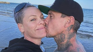 “Gracias por avisarme”: Pink responde a rumores de separación de Carey Hart