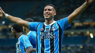 ¡Golazo del ‘Samurái’! Erick Noriega anotó con Gremio y la prensa se rindió ante su calidad [VIDEO]