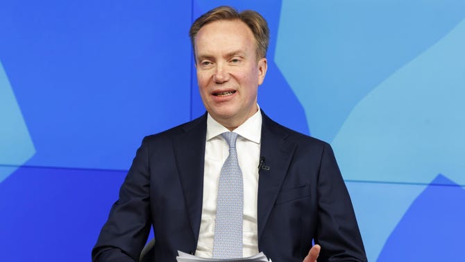 El presidente del Foro Económico Mundial deja su puesto por relación con Jeffrey Epstein