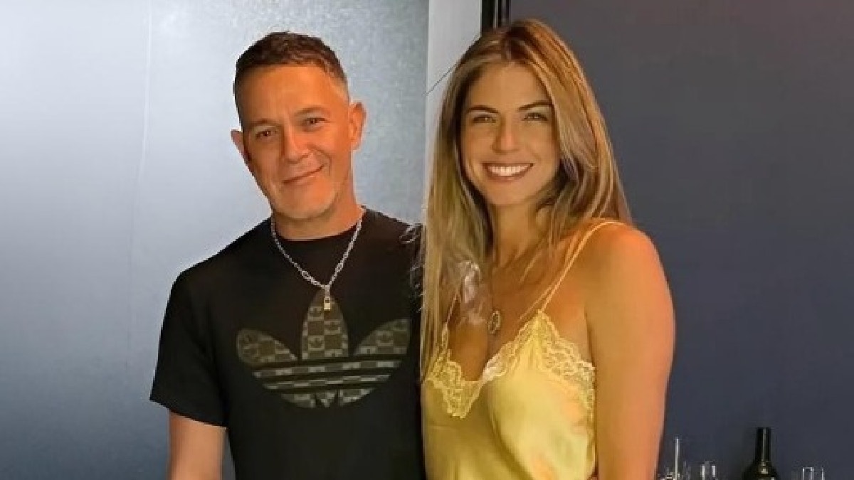 Alejandro Sanz y Stephanie Cayo: así informó la prensa internacional sobre los rumores de romance