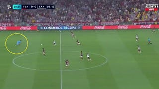 'Blooper' en Recopa Sudamericana: el grave error de Agustín Rossi, arquero de Flamengo, que provocó el gol de Lanús [VIDEO]