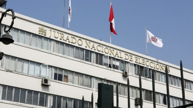 JEE advirtió que Alfonso López Chau y Mario Vizcarra habrían dado información falsa en sus hojas de vida